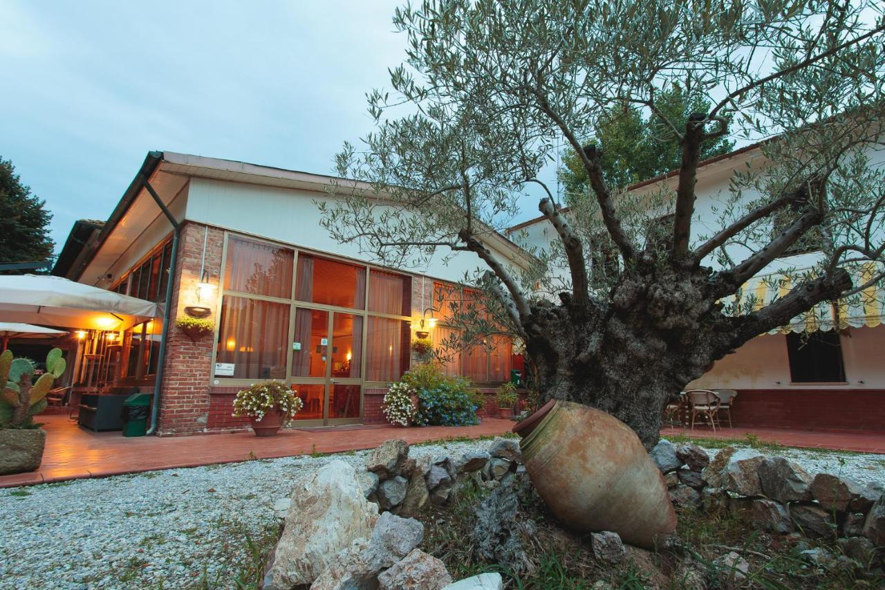 Hotel Giuly Torre del Lago Puccini Extérieur photo
